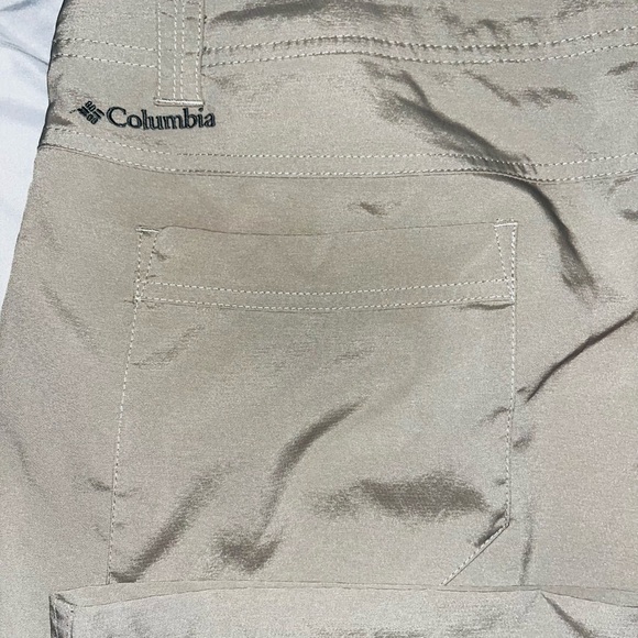 Columbia Men's Khaki Cargo Pants Omni-Shade Outdoors 38/32 never worn! - Picture 3 of 6